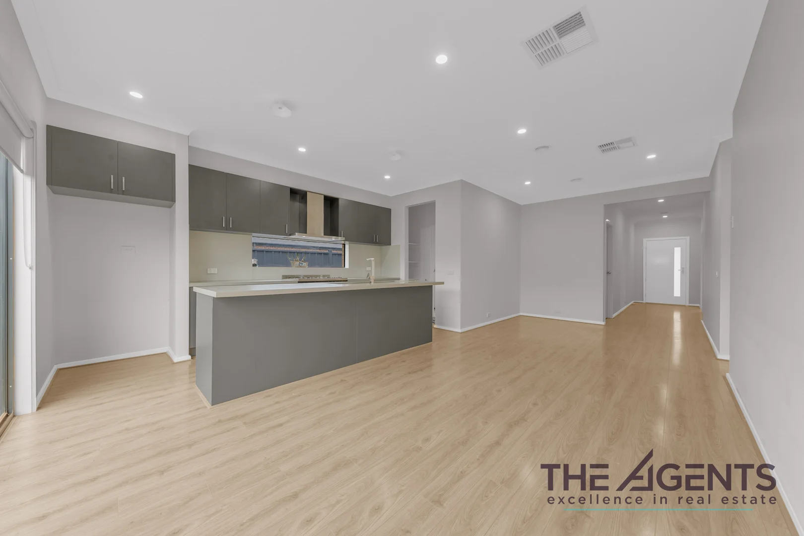 11 Stonefly Circuit, Melton South VIC 3338 photo 4