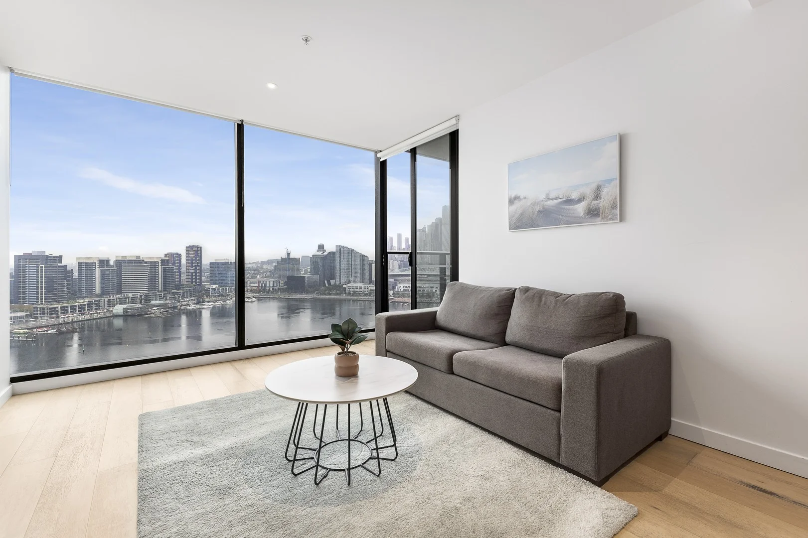 2105/915-941 Collins Street, Docklands VIC 3008