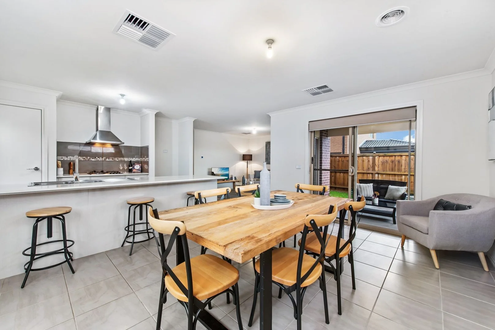Additional image 4 of 49 Carlyle Crescent, Clyde North VIC 3978