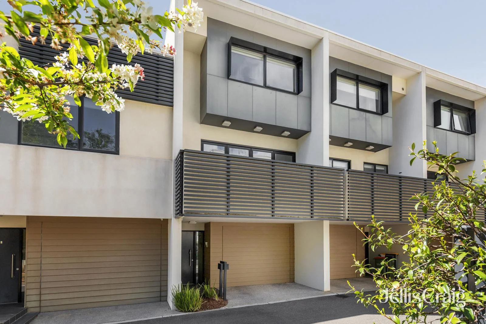 6 Norfolk Place, Malvern VIC 3144 photo 2