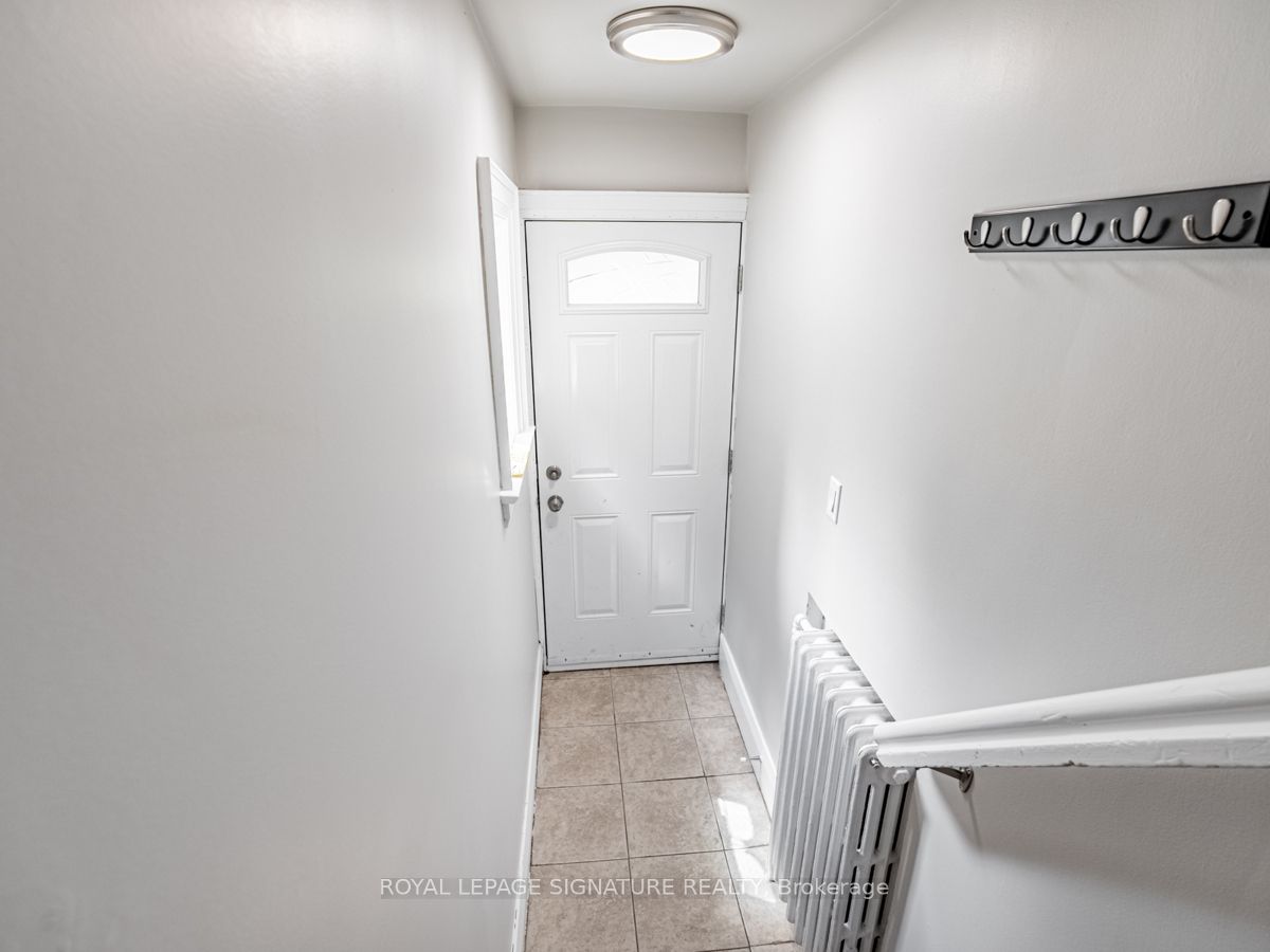 Additional image 3 of Upper-229 Winona Drive, Toronto, ON, M6C 3S4