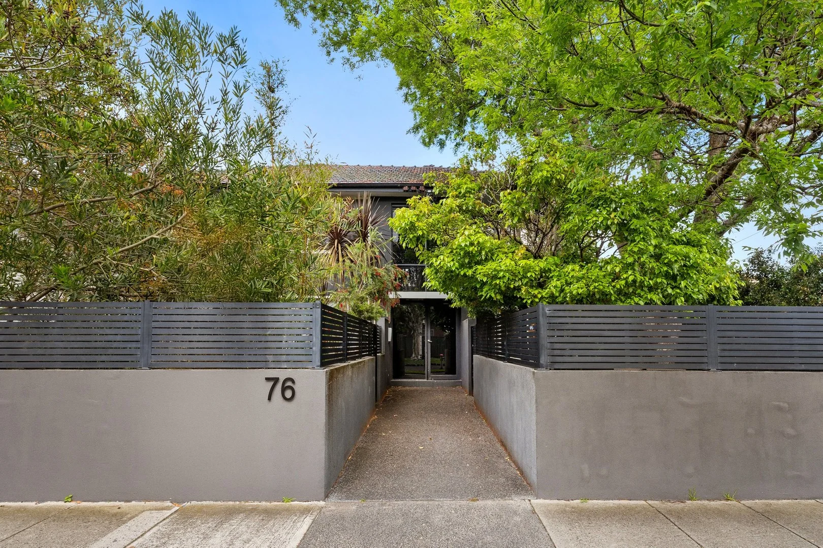 2/76 Railway Road, Carnegie VIC 3163