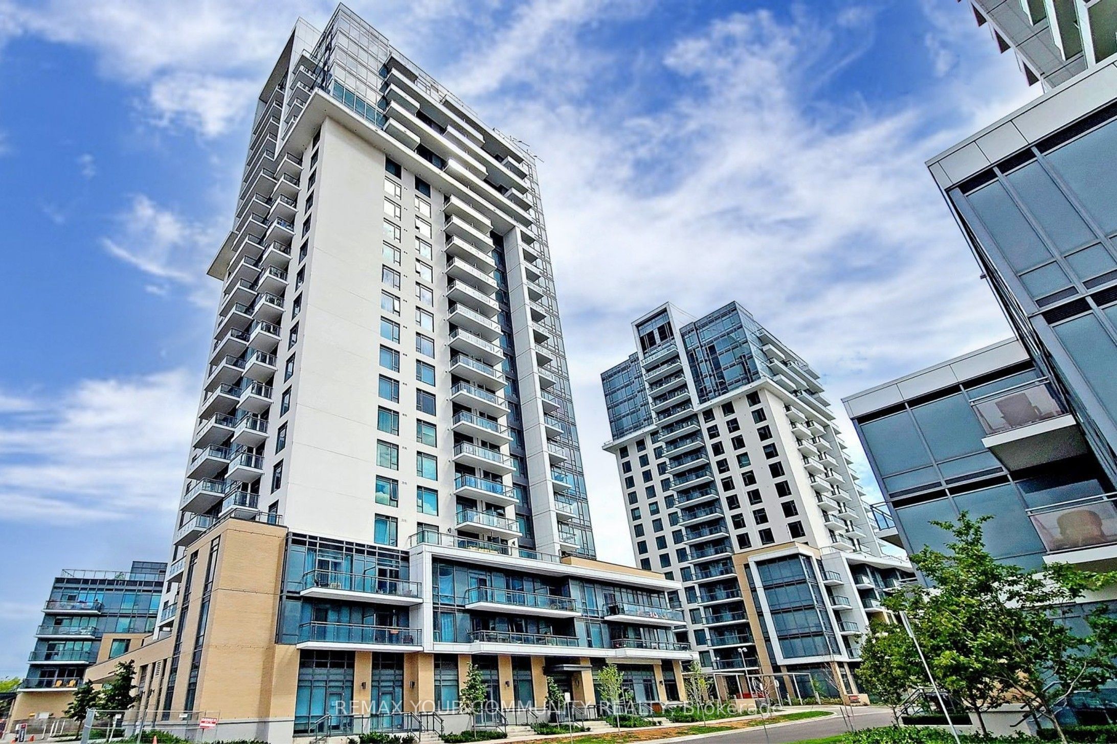 207A-50 Ann O'reilly Road, Toronto, ON, M5J 0C9