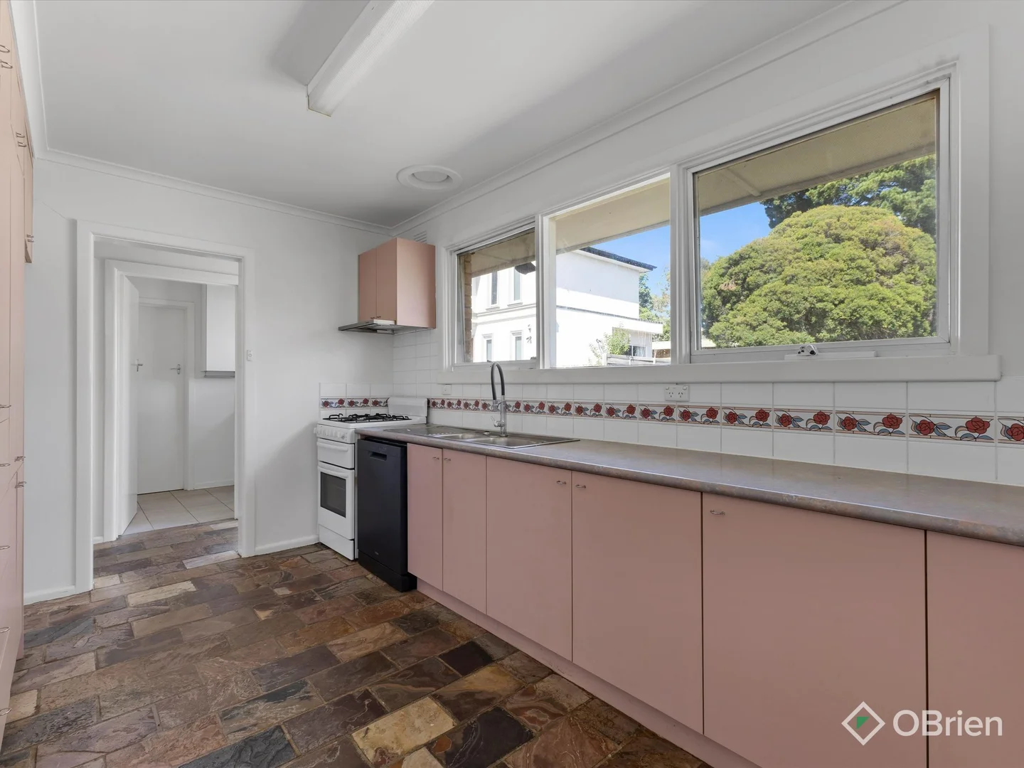 Additional image 5 of 16 Jolimont Road, Forest Hill VIC 3131