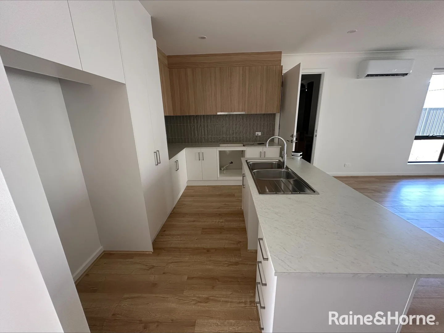 Additional image 10 of 11 Russet Circuit, Mount Barker SA 5251