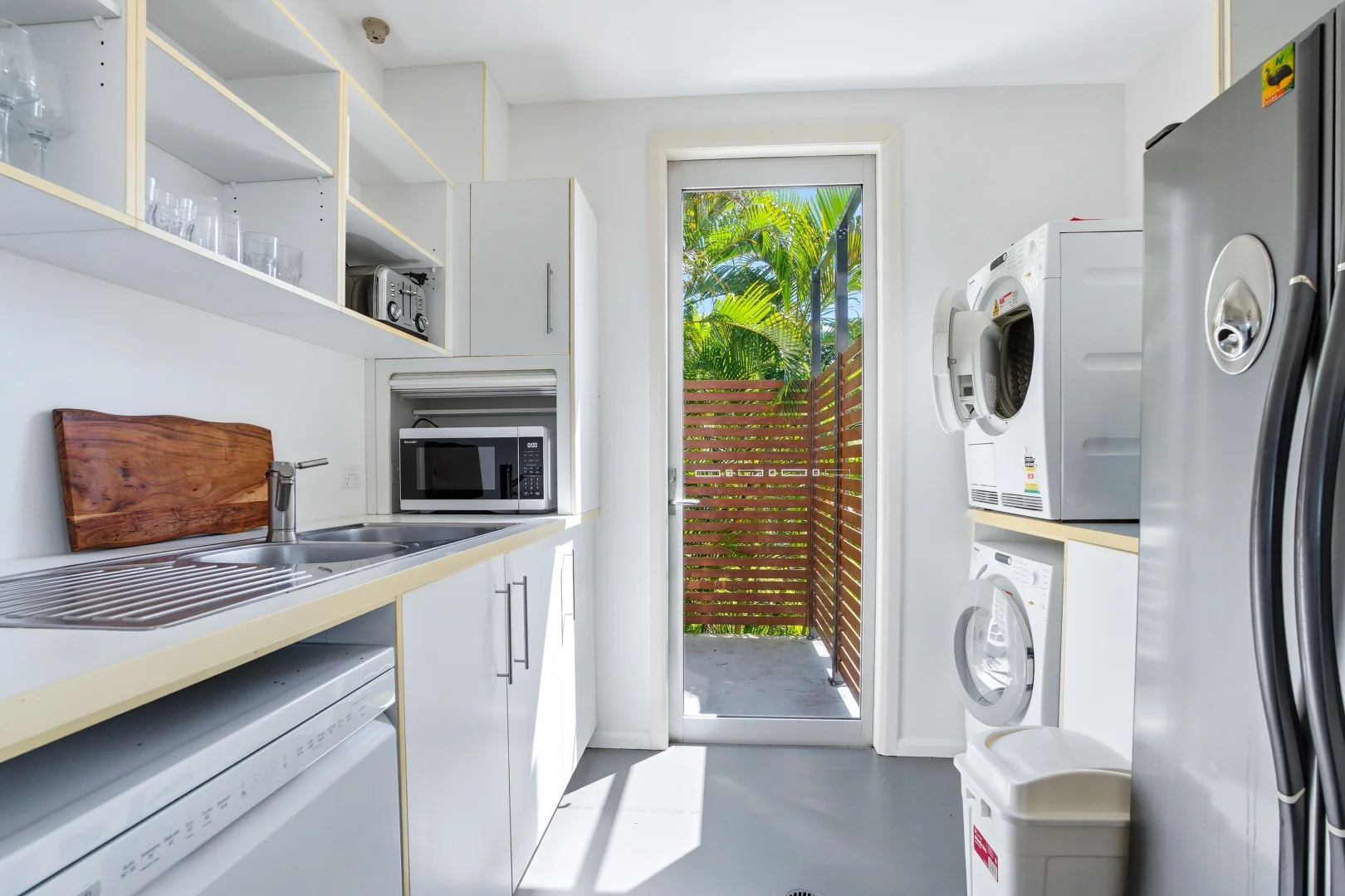 Additional image 13 of Unit 5/2 Coonanglebah Close, Mission Beach QLD 4852