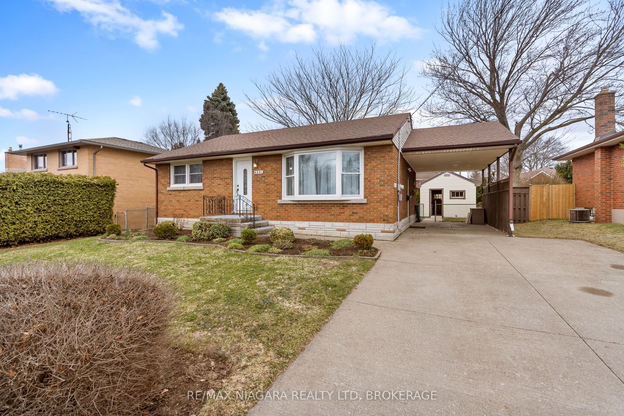 6691 Glendoone Street, Niagara Falls, ON, L2J 1G1