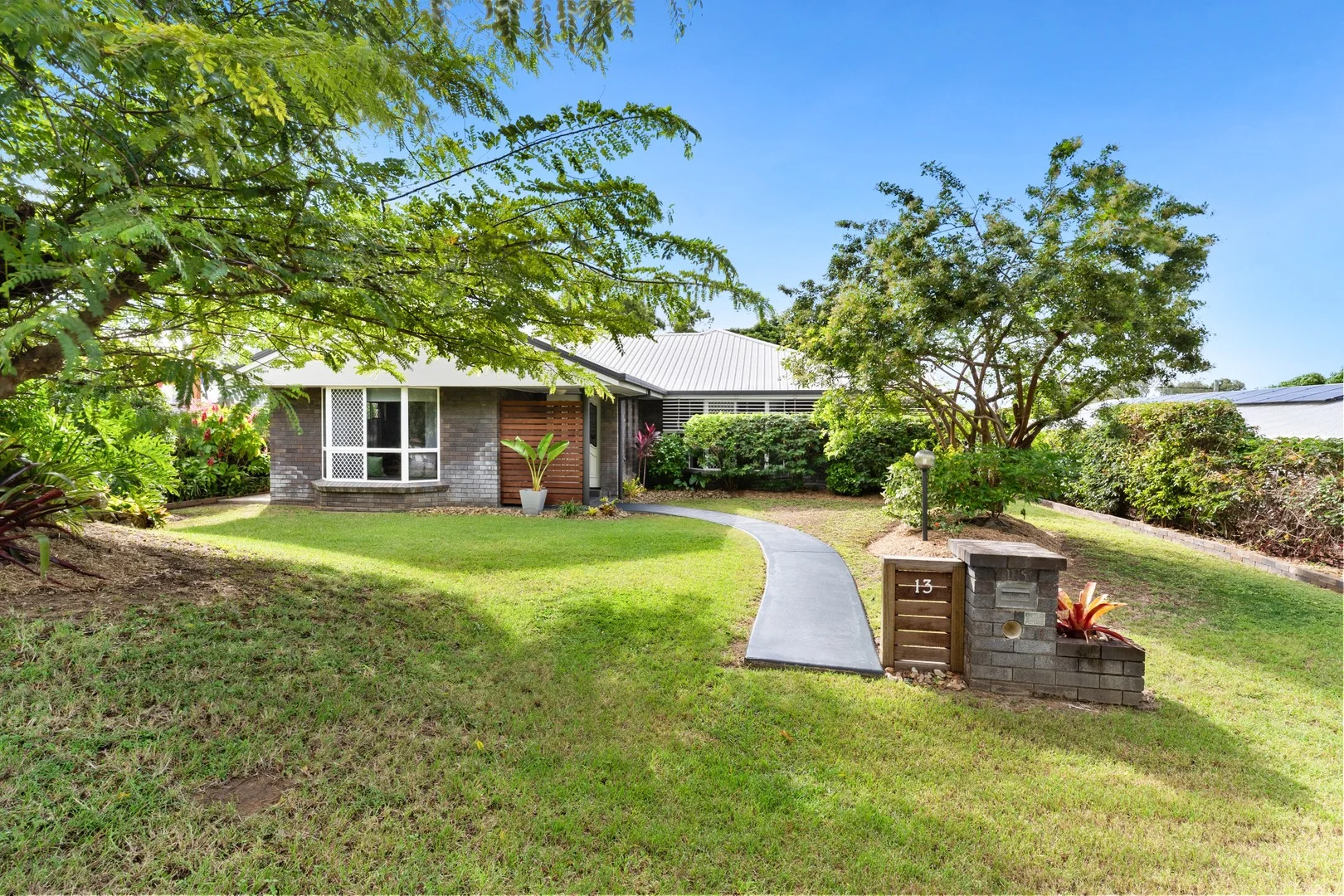 13 Bowen Street, The Range QLD 4700