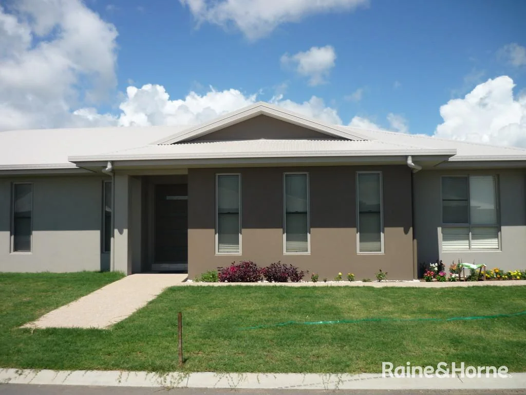 5 Berkshire Lane, Ooralea QLD 4740