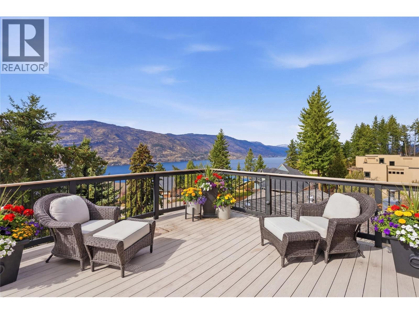 1130 Lynn Court, Kelowna, BC, V1V1H1