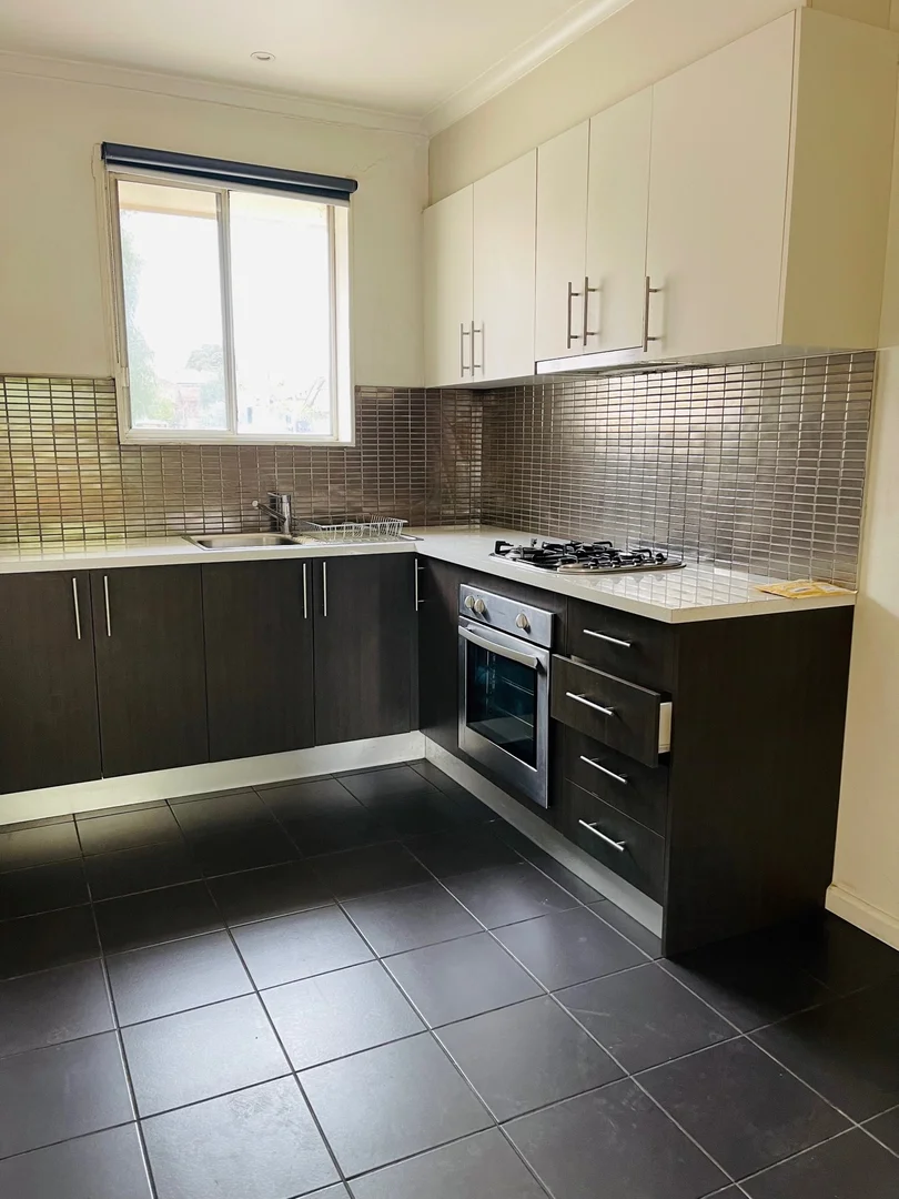 Additional image 4 of 4/202A Pascoe Vale Road, Essendon VIC 3040