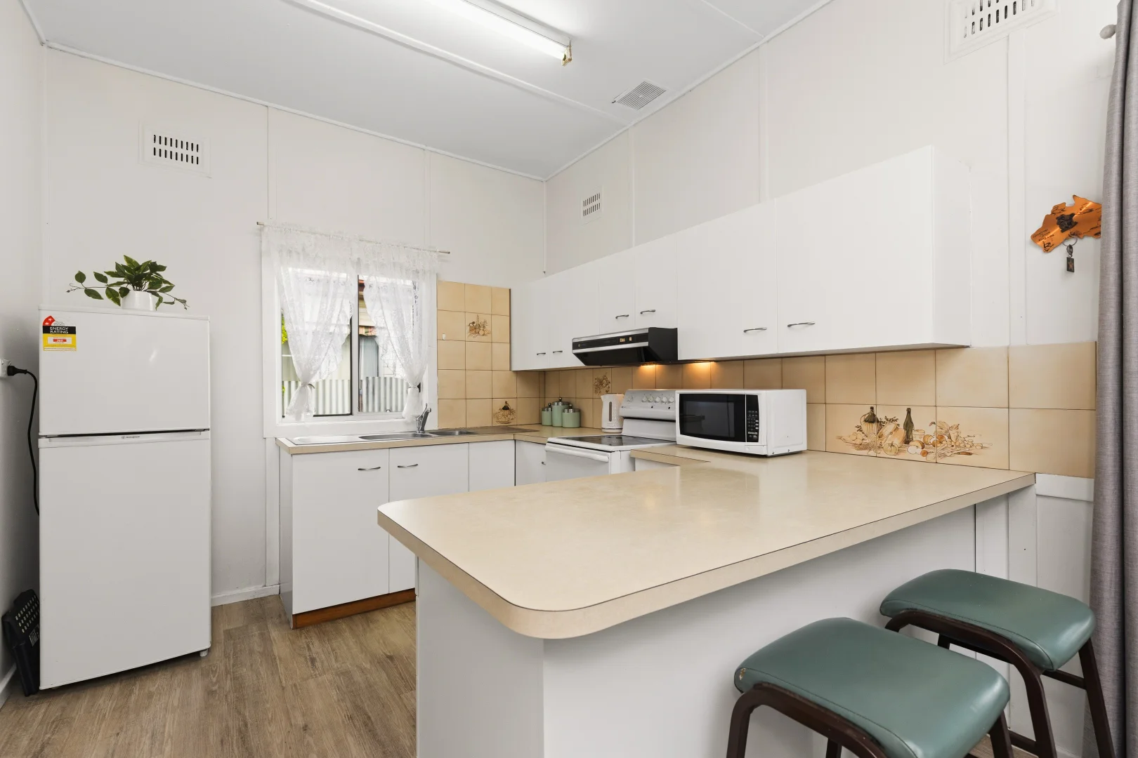 Additional image 2 of 61 Seignior Street, Junee NSW 2663