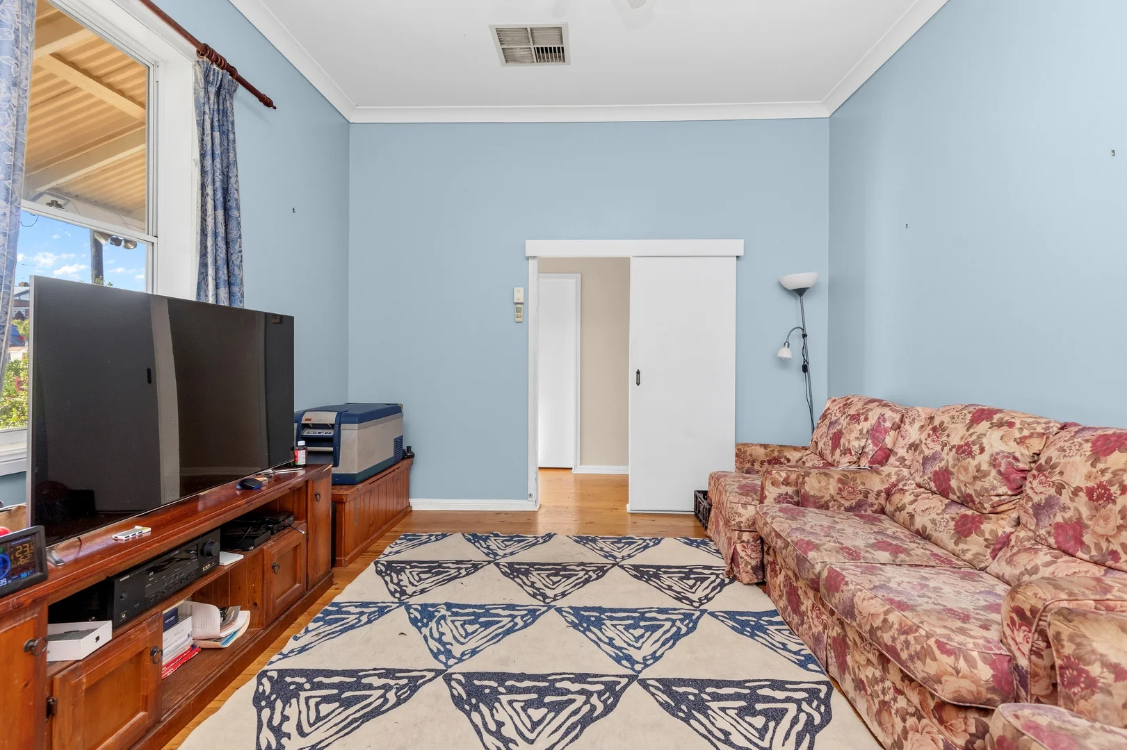 51 Commins Street, Junee NSW 2663 photo 3