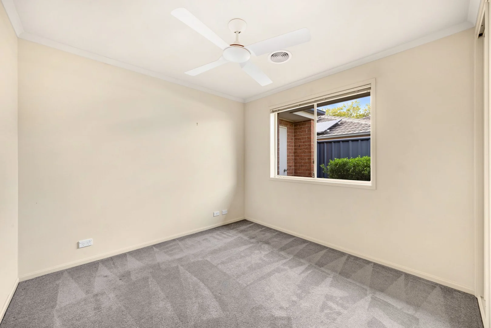 Additional image 5 of 33 Courtneidge Street, Dunlop ACT 2615