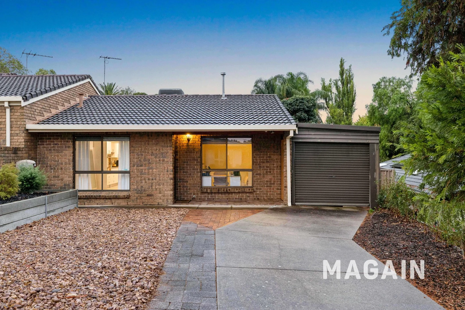 2/1 Ween Avenue, Happy Valley SA 5159