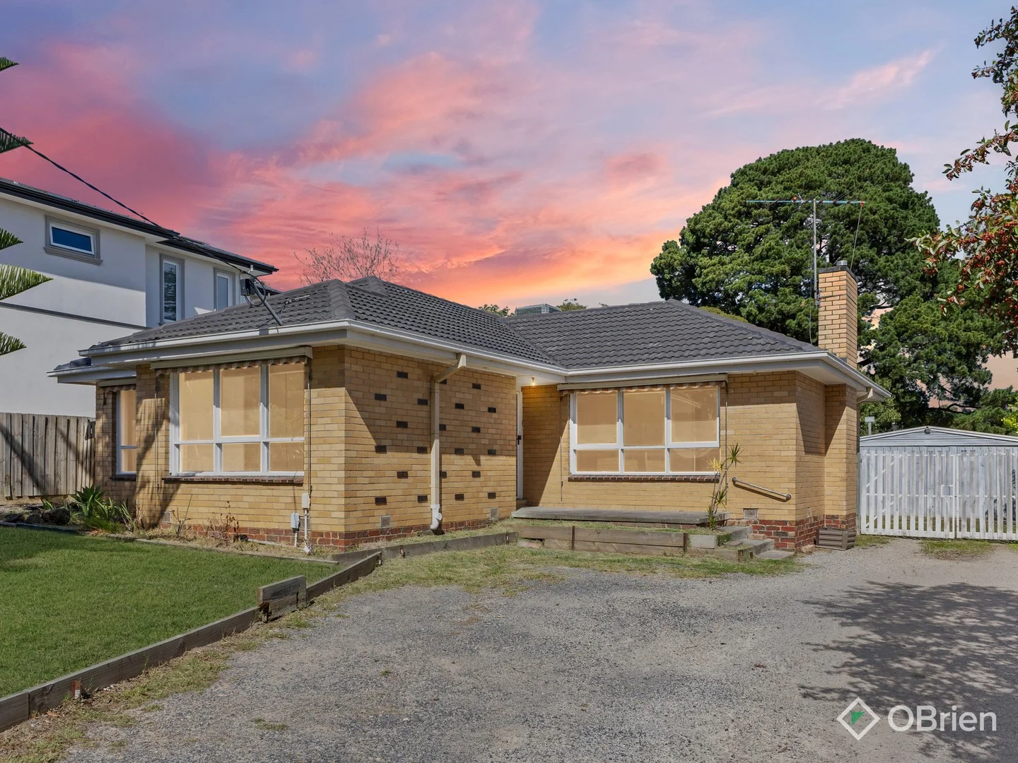 16 Jolimont Road, Forest Hill VIC 3131