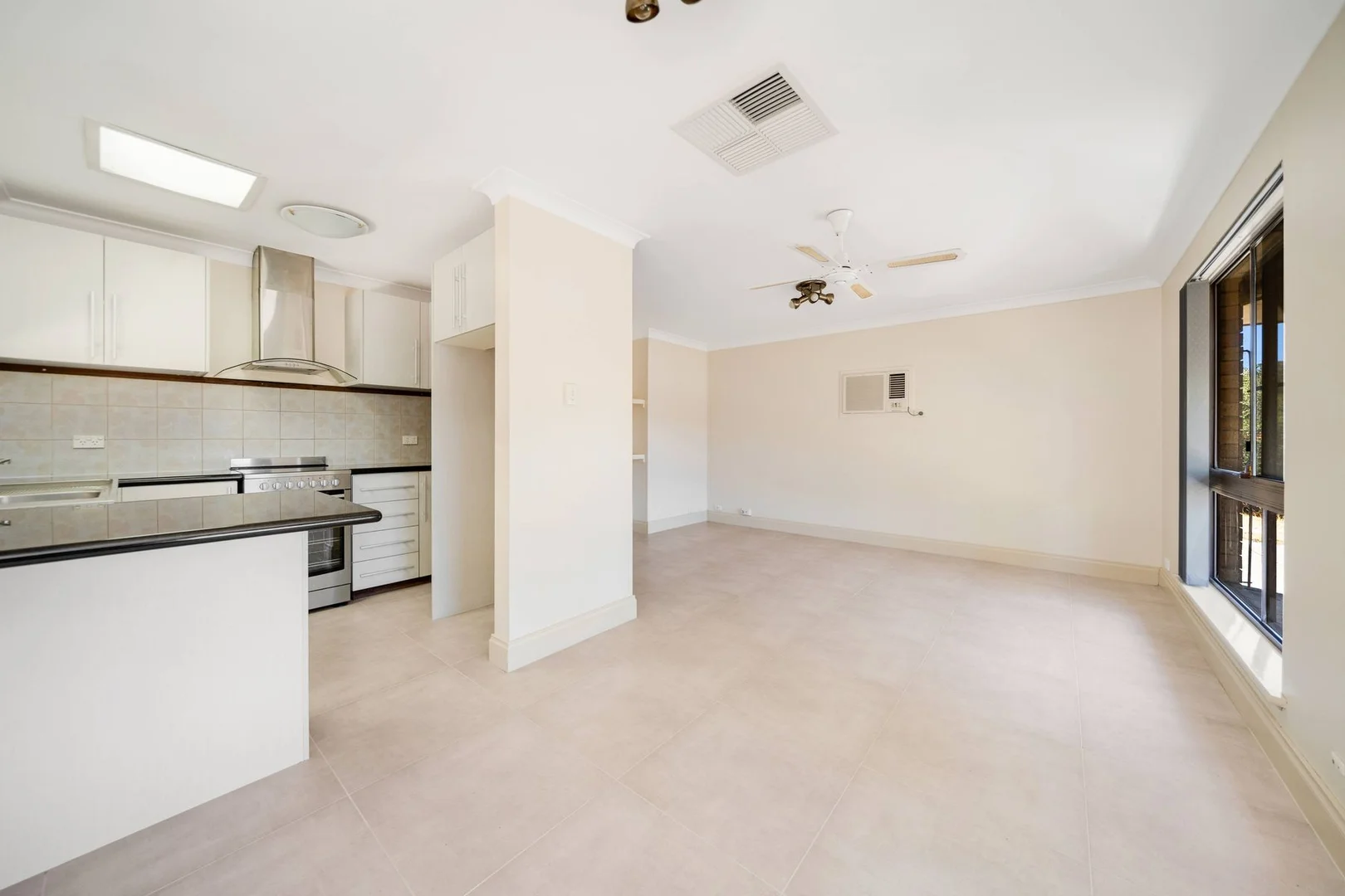 Additional image 3 of 20B Minda Place, Wanneroo WA 6065