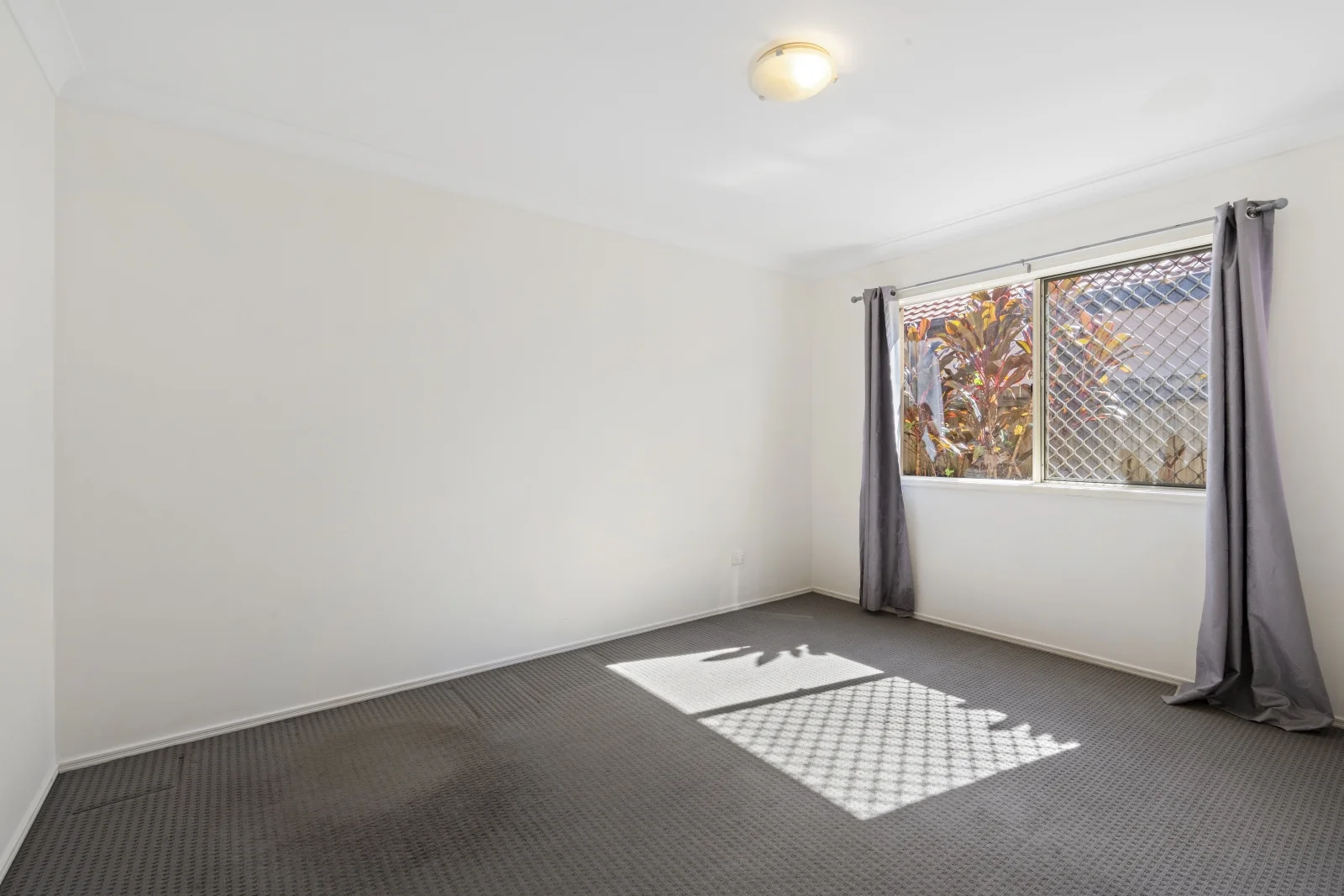 Additional image 11 of 4 Oakridge Place, Molendinar QLD 4214