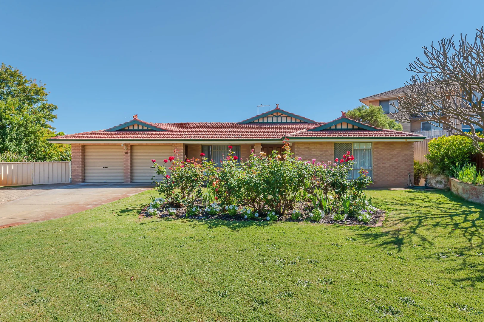 33 Osborne Place, Stirling WA 6021 photo 2