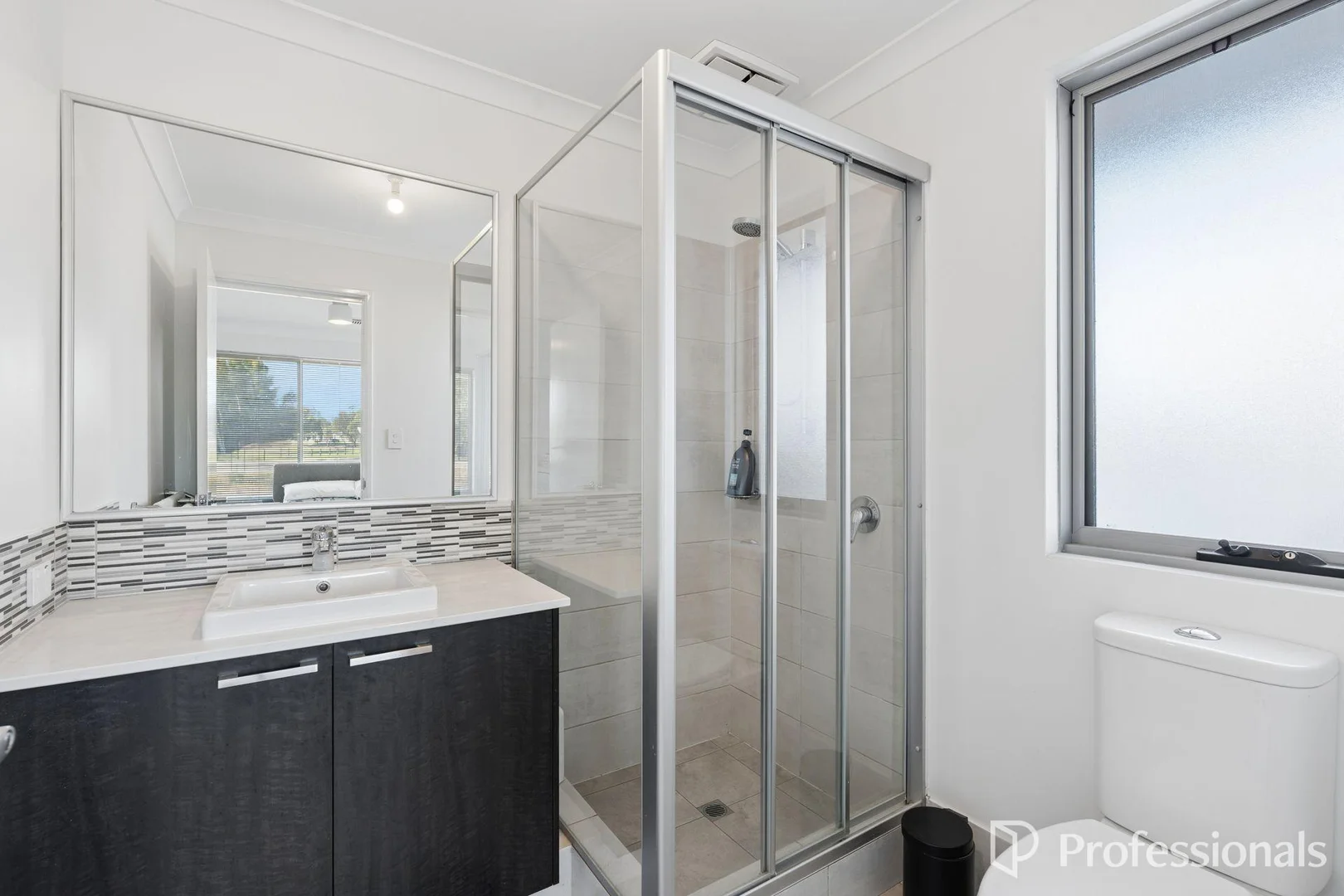 46 Plaimar Ramble, Byford WA 6122 photo 3
