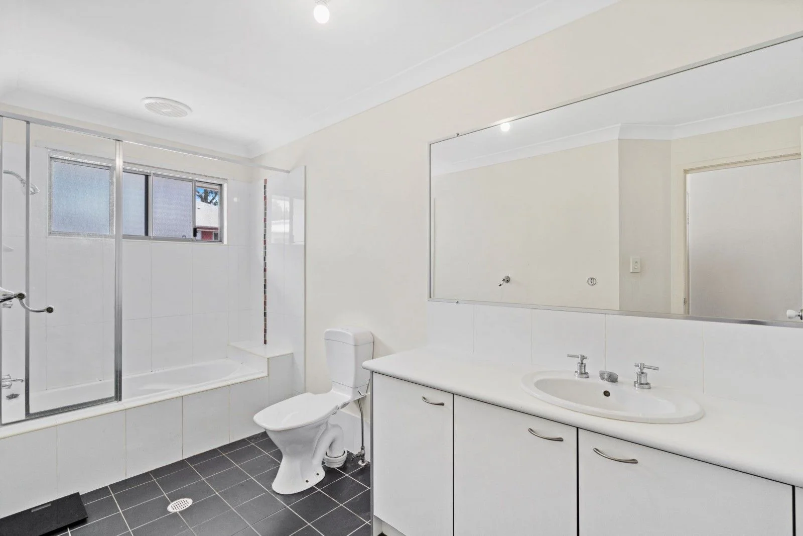Additional image 12 of ID:21172849/19 Russell Street, Everton Park QLD 4053