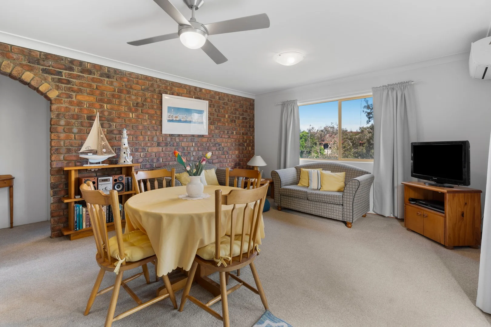9/4 Rolan Ct, Palm Beach QLD 4221