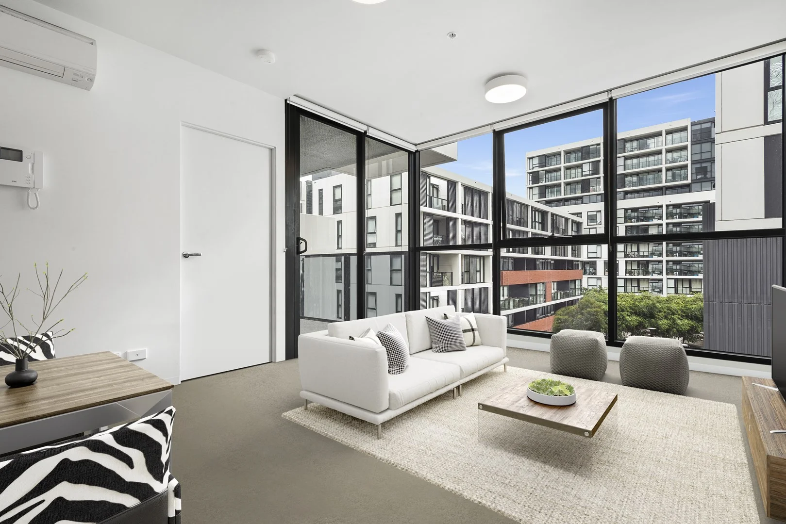 E323/11 Flockhart Street, Abbotsford VIC 3067