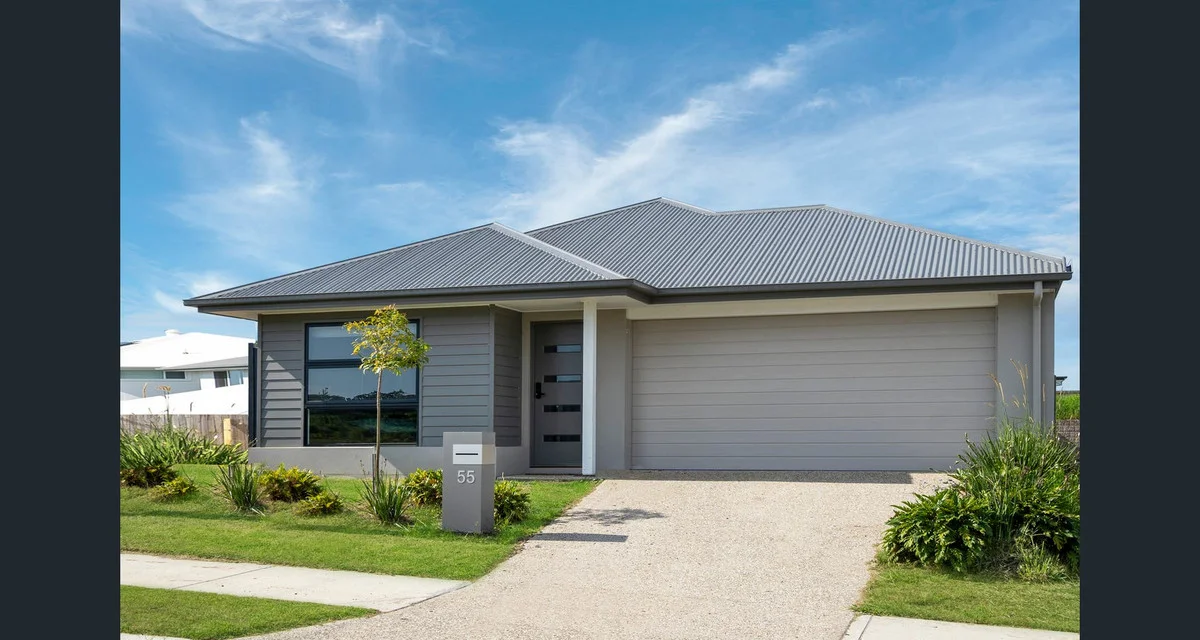 55 Point Avenue, Victoria Point QLD 4165