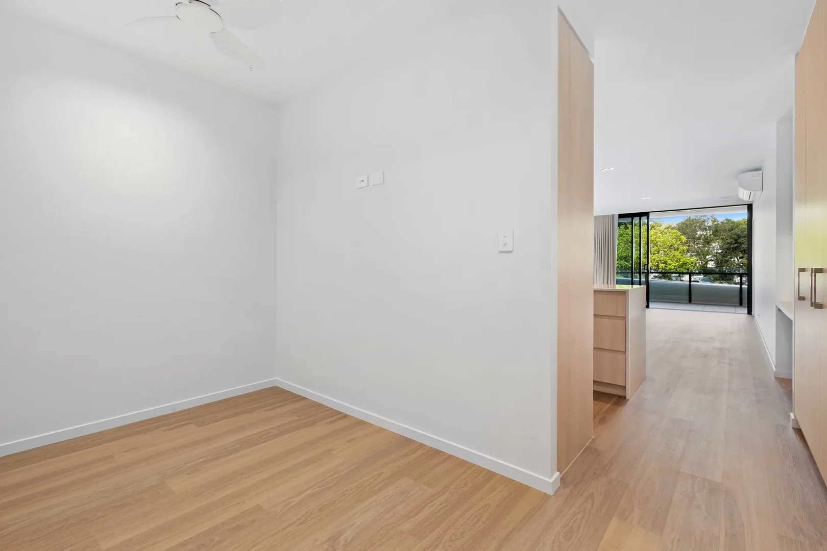 Additional image 7 of 202/117 Chestnut Street, Wynnum QLD 4178