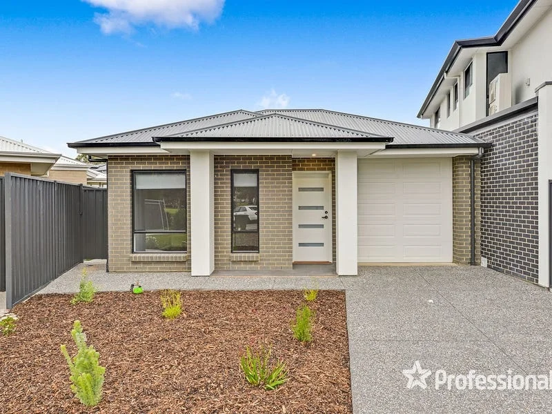 6A Charles Street, Northfield SA 5085
