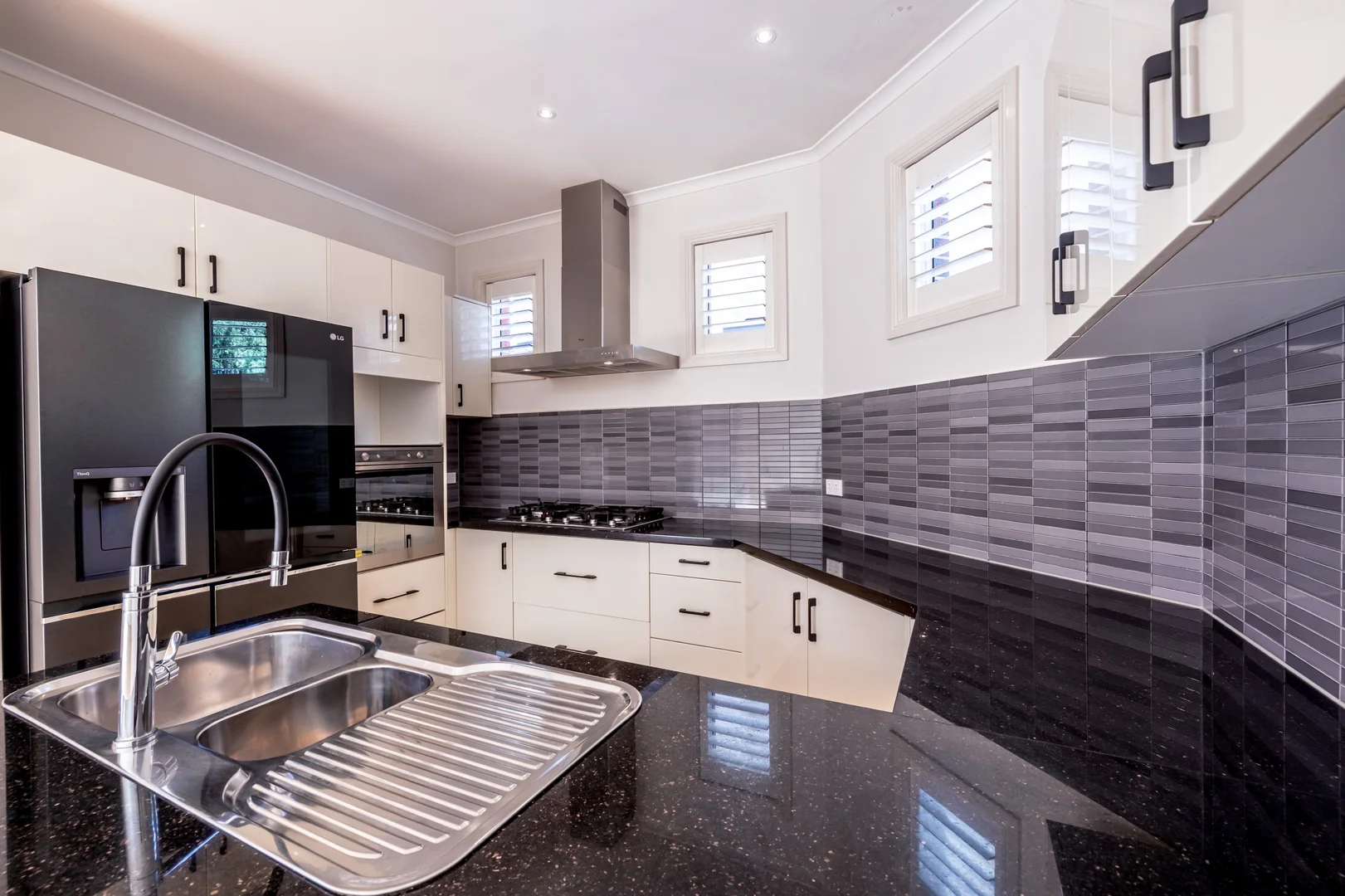 Additional image 3 of 1/132 Ferntree Gully Road, Oakleigh East VIC 3166