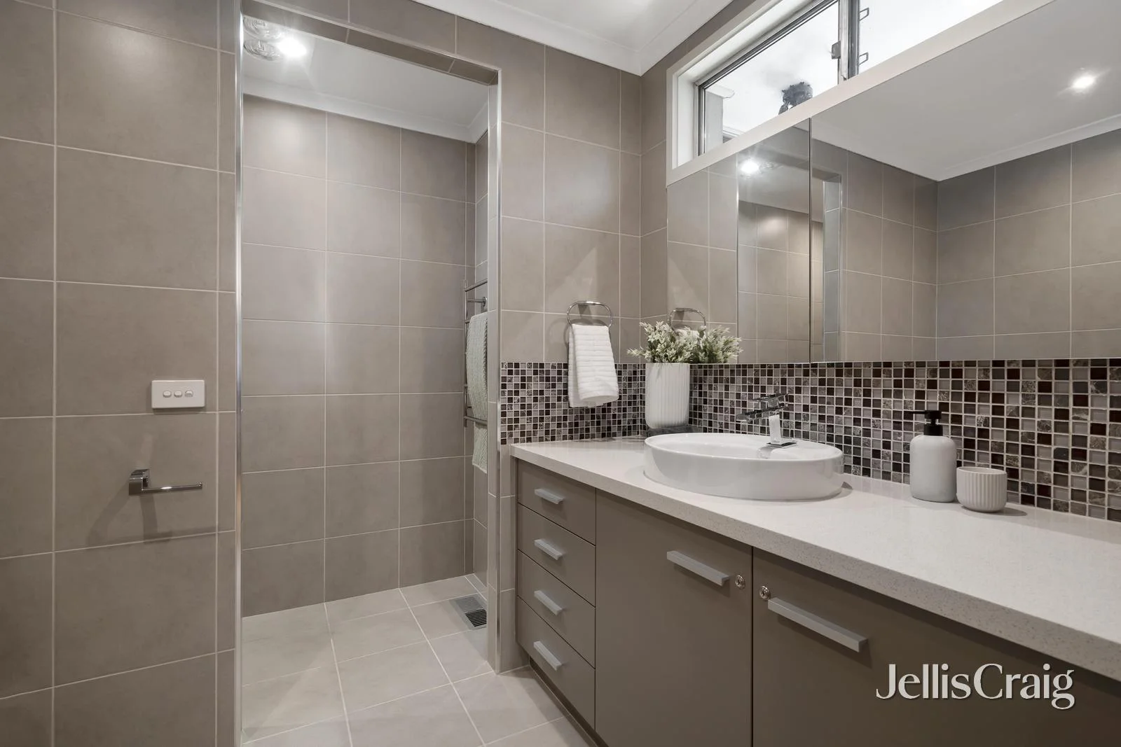 Additional image 12 of 4 Braimton Close, Ringwood North VIC 3134