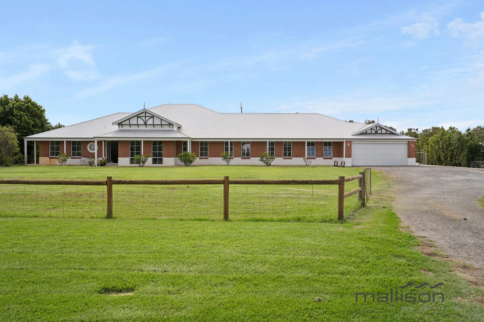 39 Holstein Court, Oakford WA 6121