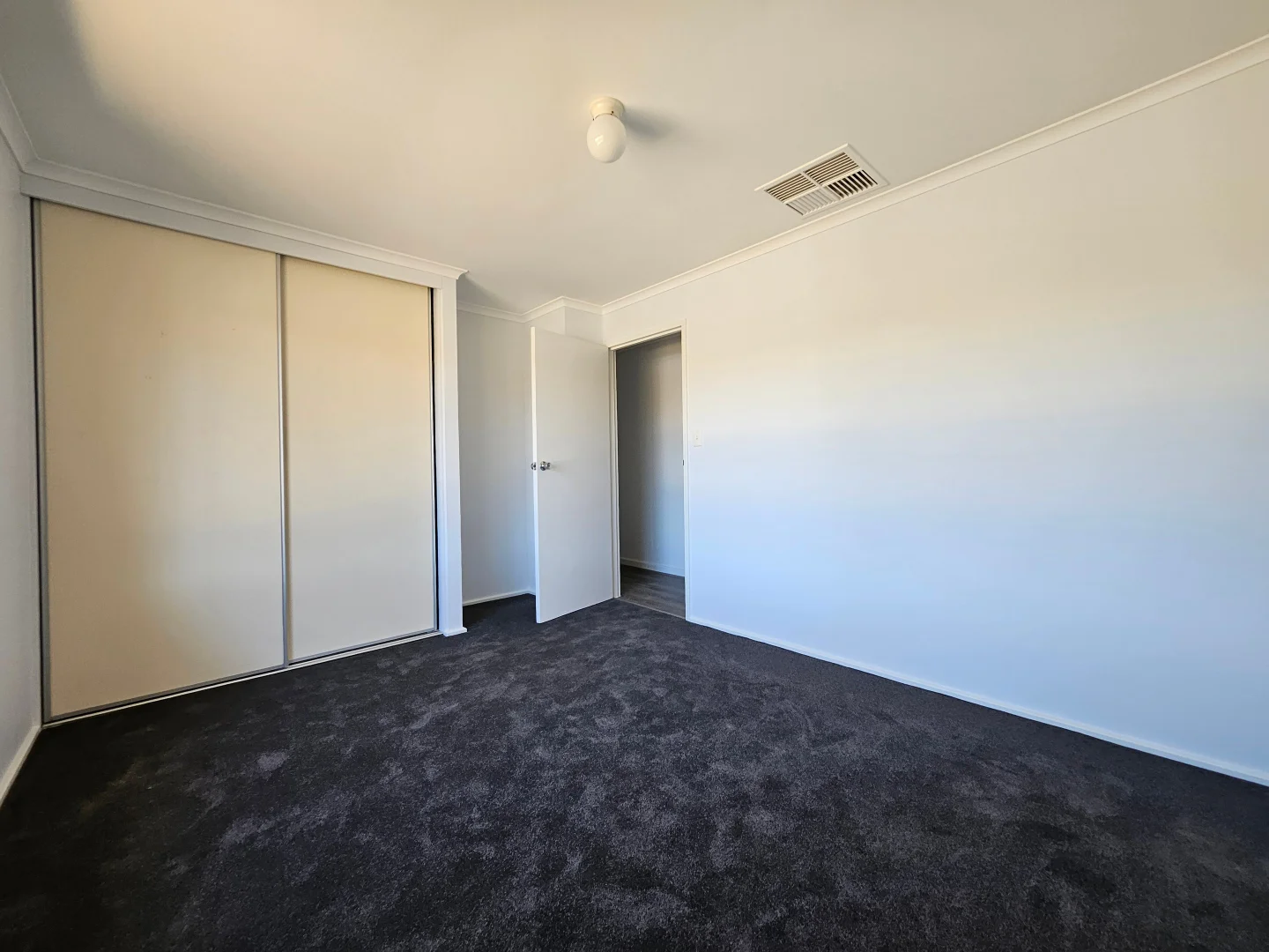 Additional image 10 of 23 Pioneer Dr, Roxby Downs SA 5725