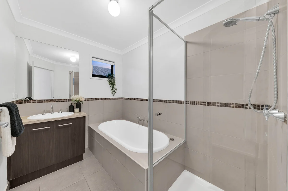 Additional image 13 of 5 Beauchamp Way, Cranbourne East VIC 3977