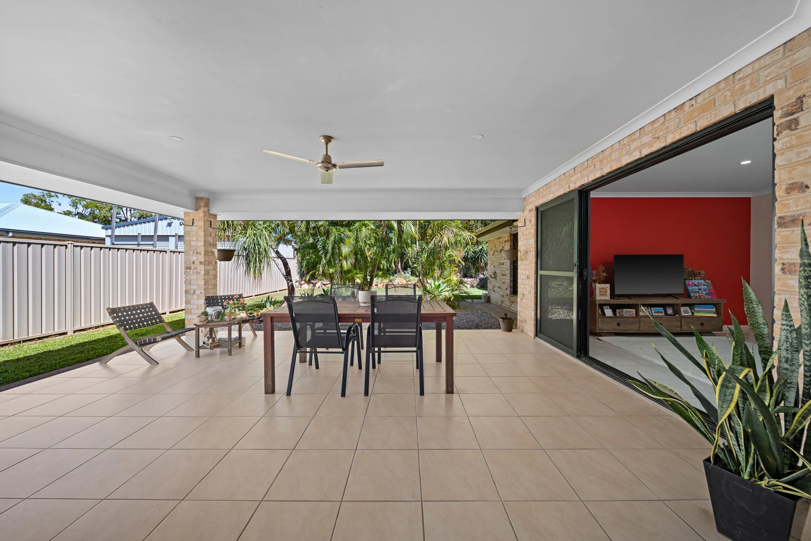 2 Chandon Court, Emerald QLD 4720 photo 4
