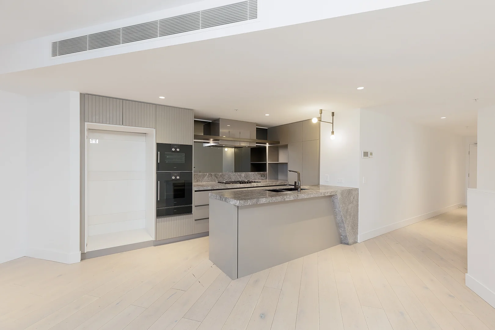 Additional image 5 of 4/710 Burwood Road, Hawthorn East VIC 3123