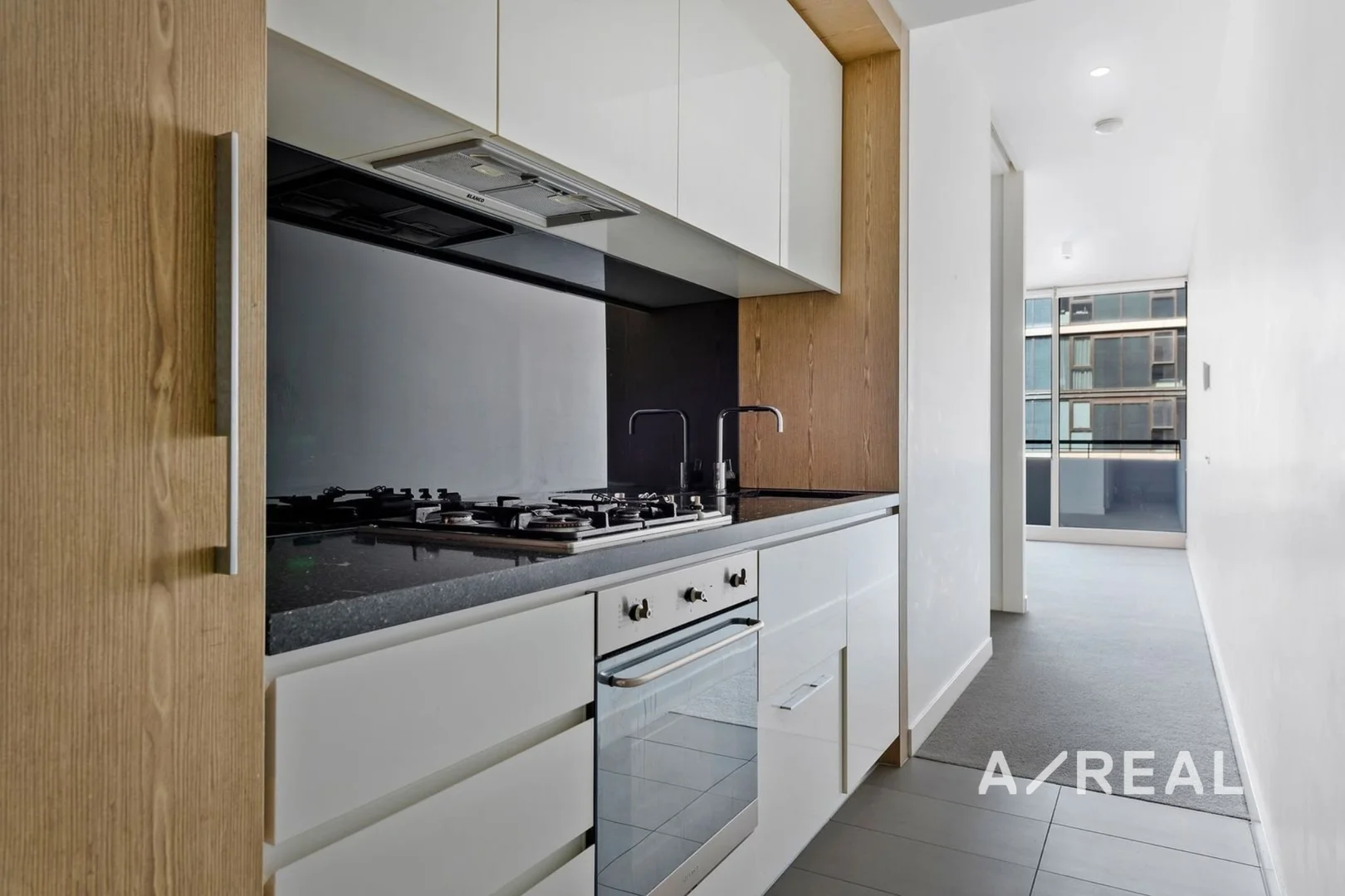 Additional image 3 of 711/74 Queens Road, Melbourne VIC 3004