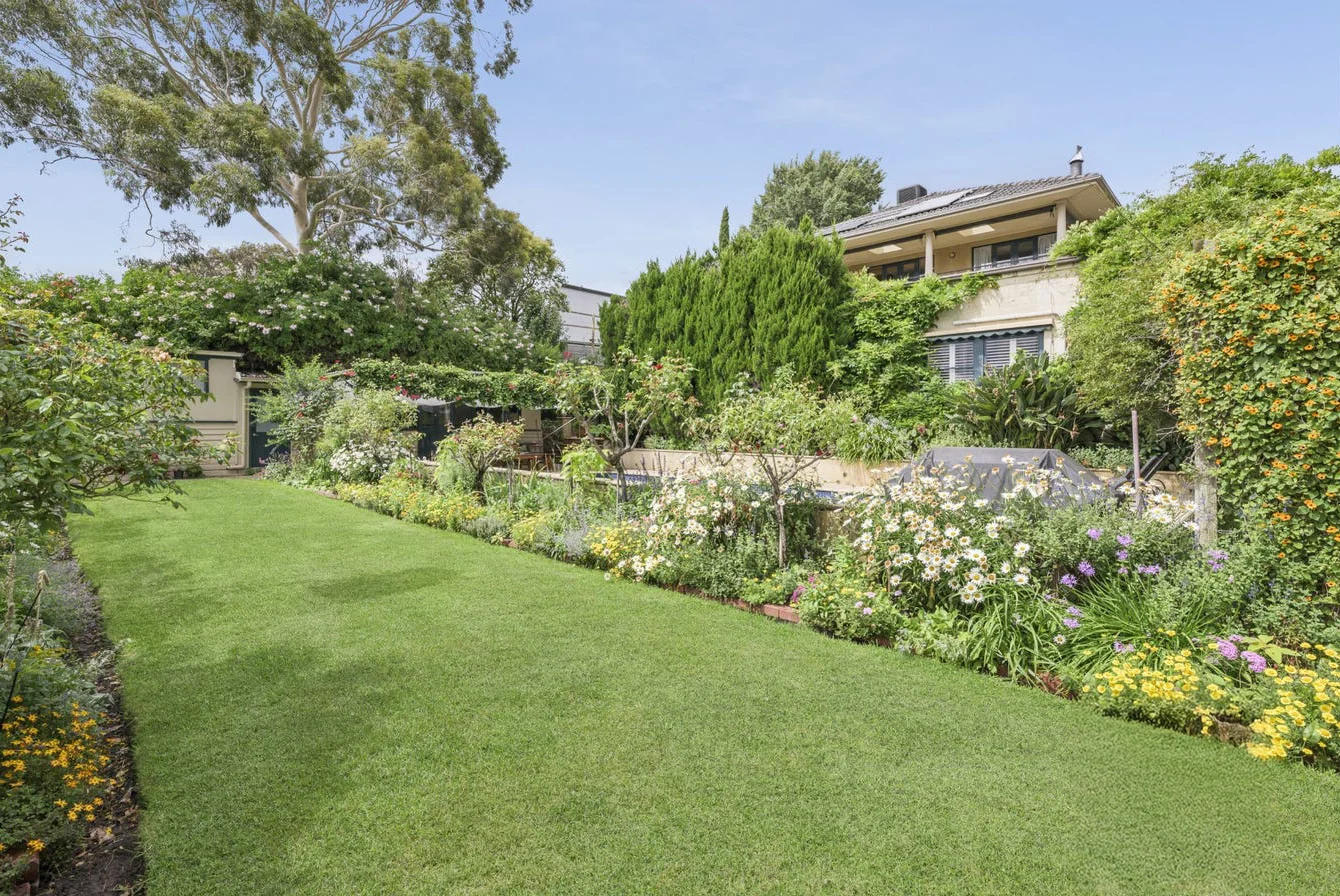 Additional image 4 of 2 Yeovil Road, Glen Iris VIC 3146