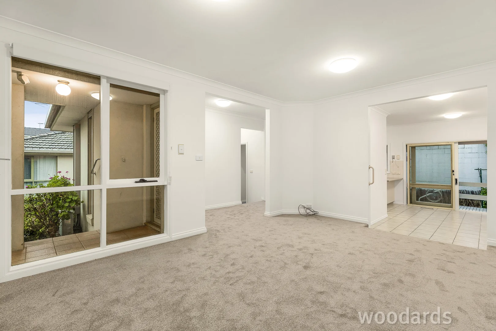 2/75 Manningham Road, Bulleen VIC 3105 photo 3