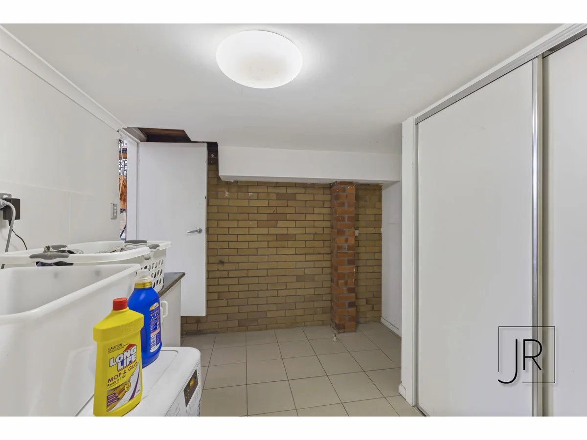 Additional image 10 of 8B Naranga Avenue, Broadbeach Waters QLD 4218