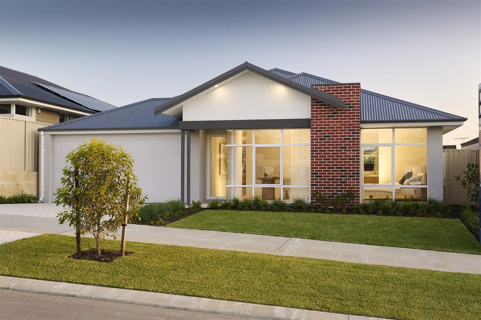 L933 Headley Street, Lakelands WA 6180
