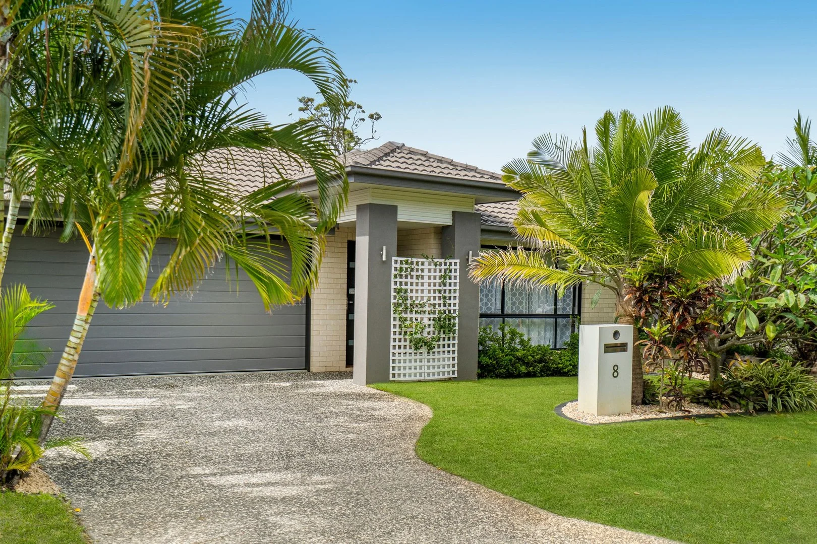 8 Gatina Crescent, Coomera QLD 4209 photo 2