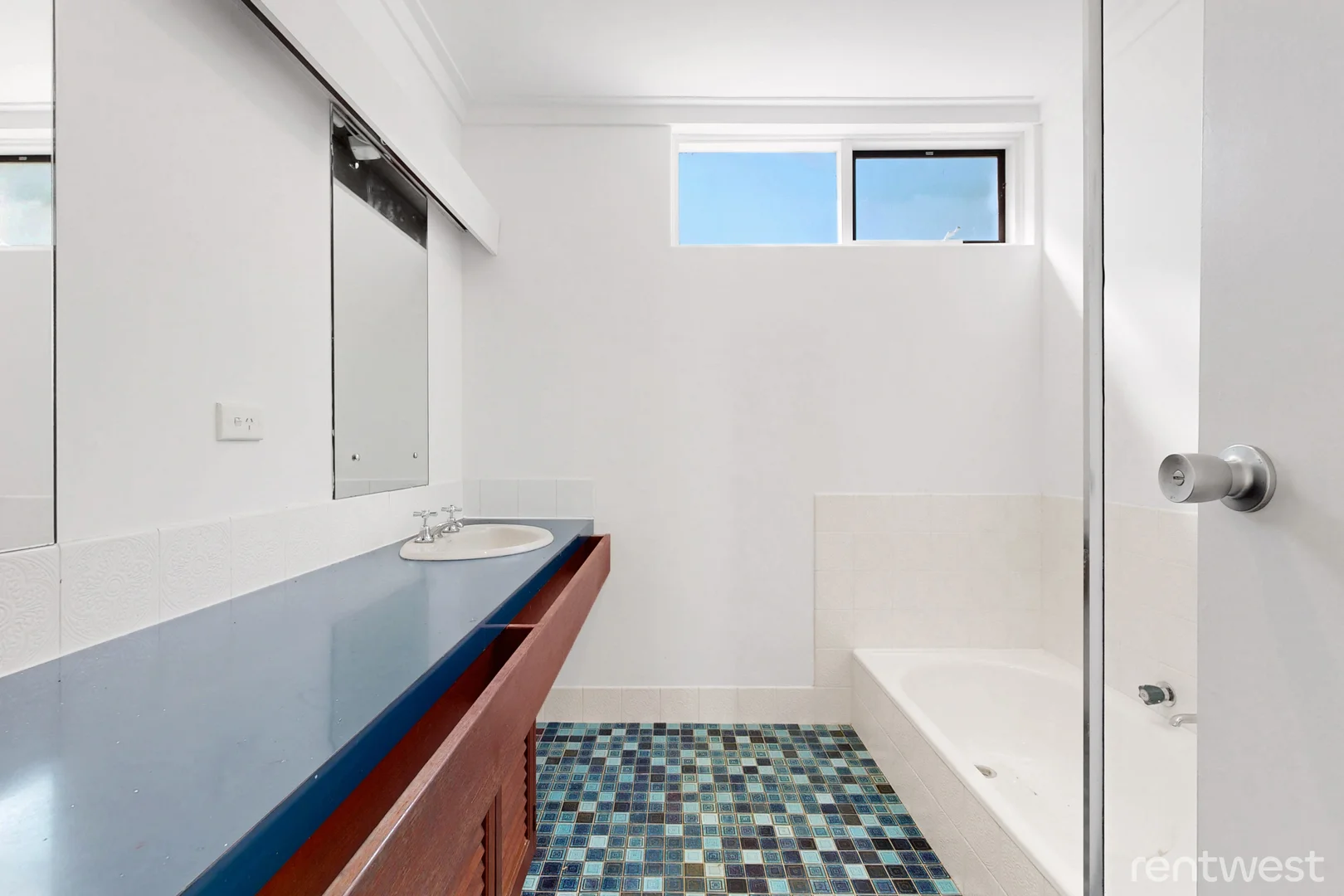 Additional image 8 of 69 Dean Rd, Bateman WA 6150