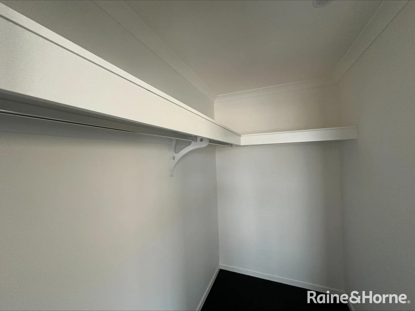 28 Francesca Boulevard, Munno Para West SA 5115 photo 3