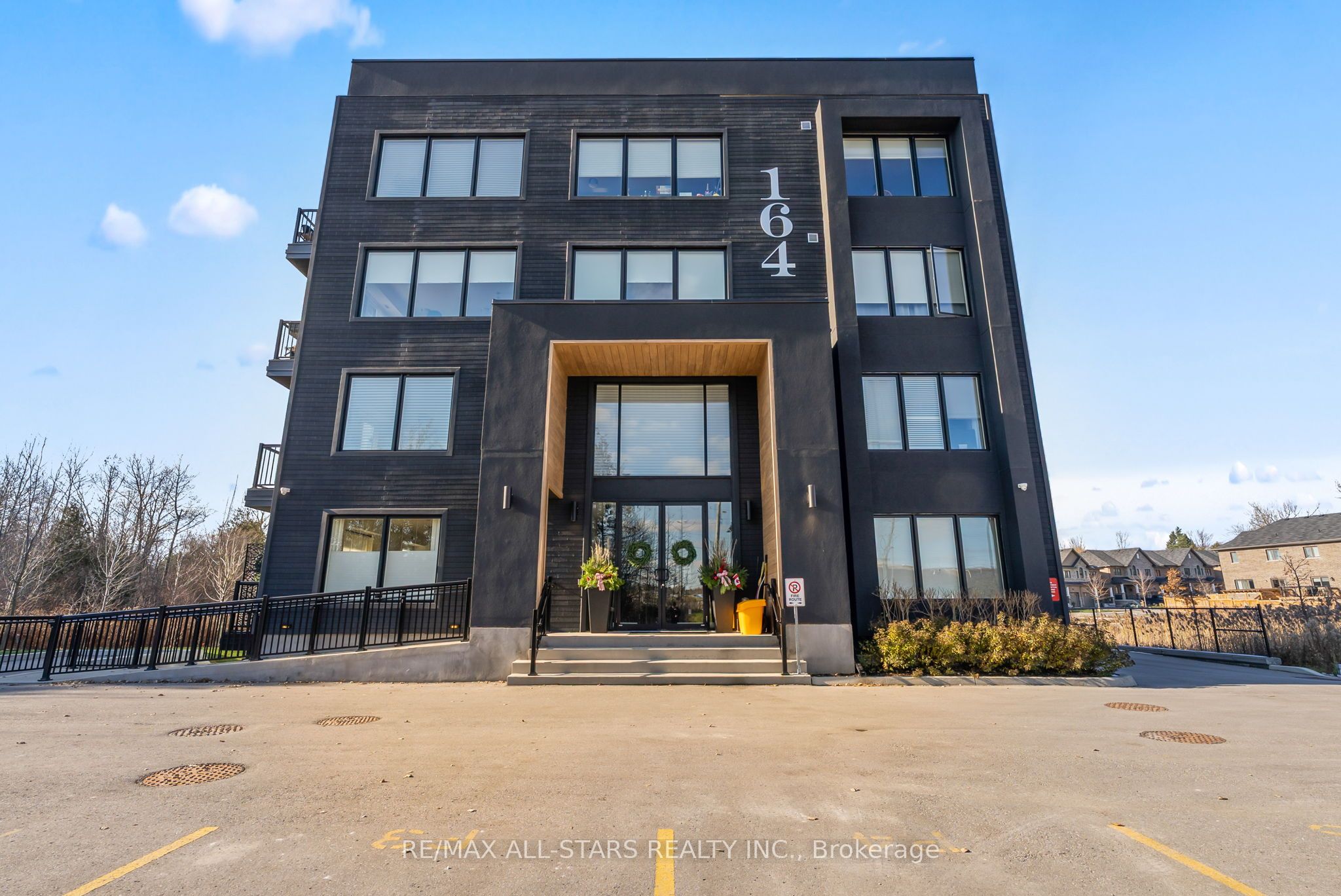 103-164 Cemetery Road, Uxbridge, ON, L6P 1R1