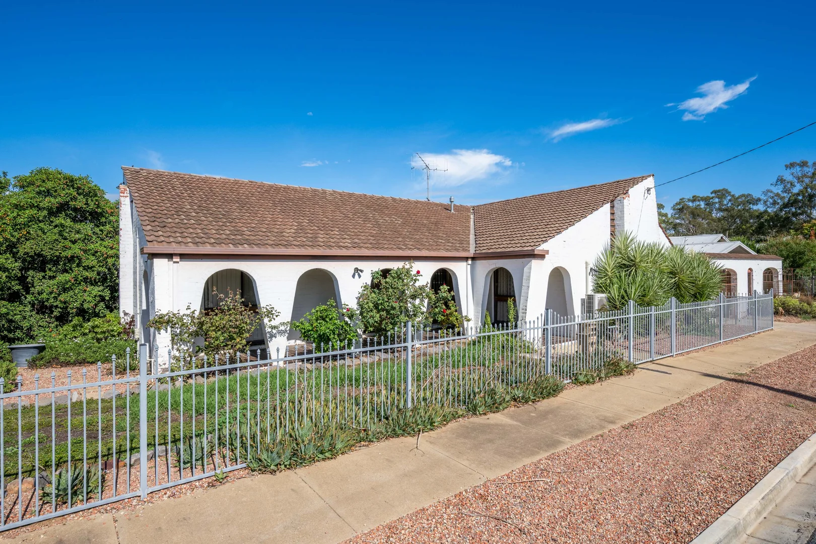 10 Alexander Parade, Shepparton VIC 3630 photo 3