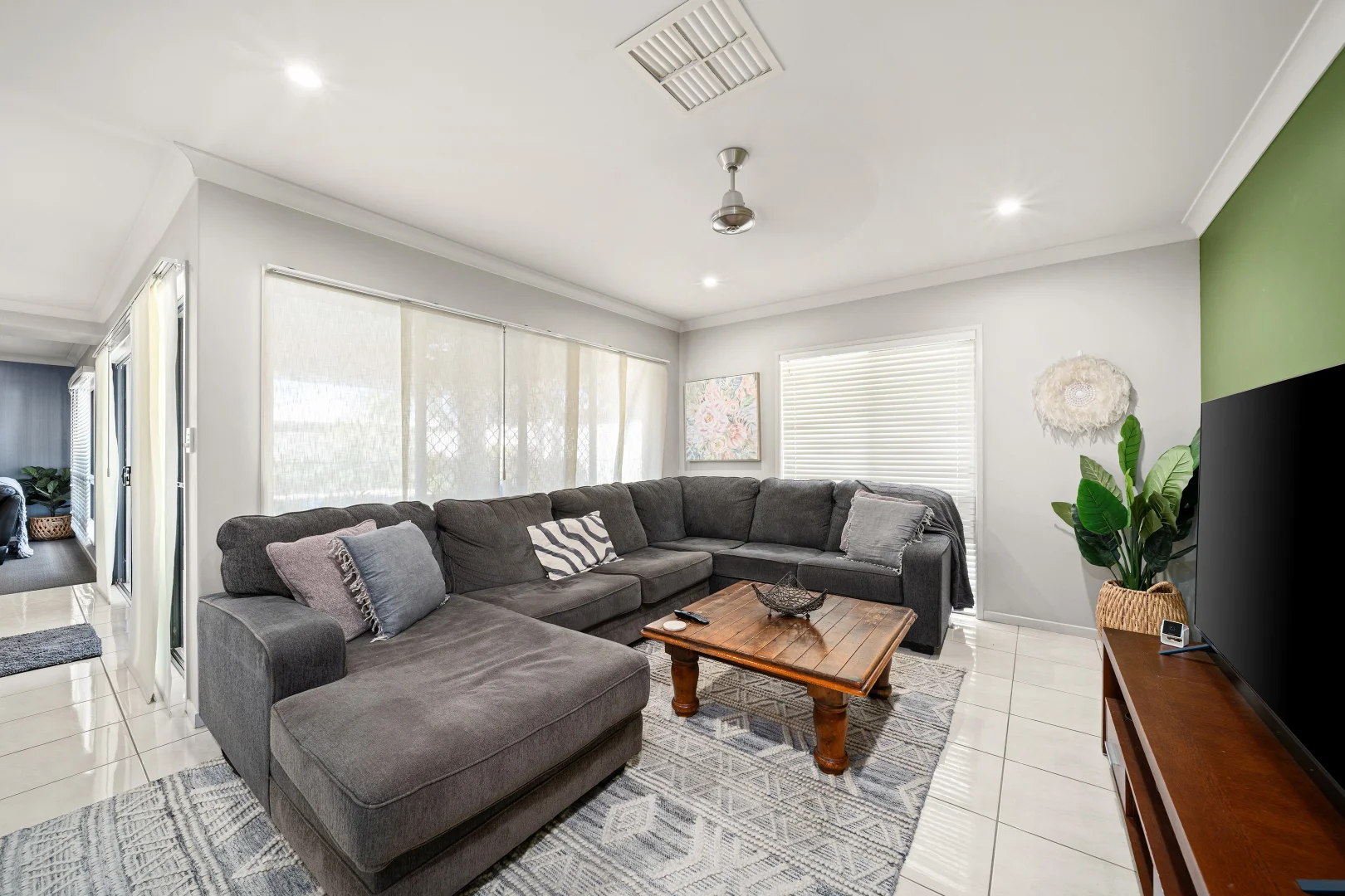 11 Coldstream Street, Emerald QLD 4720 photo 5