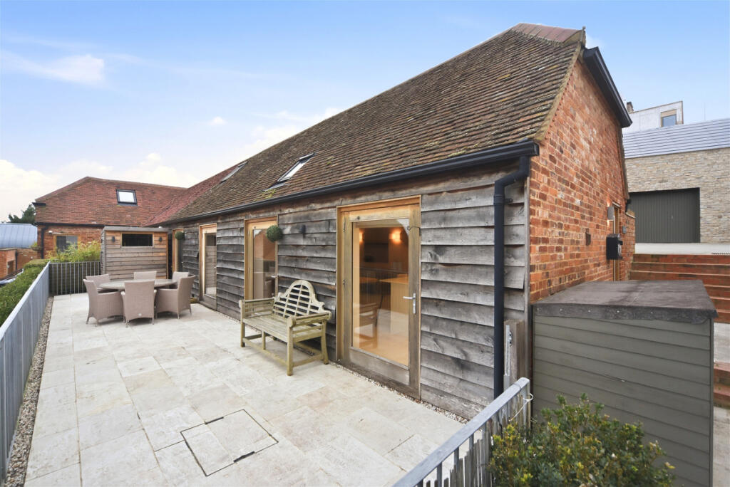 Oversley Castle Wixford Alcester, Warwickshire, B49 6DH