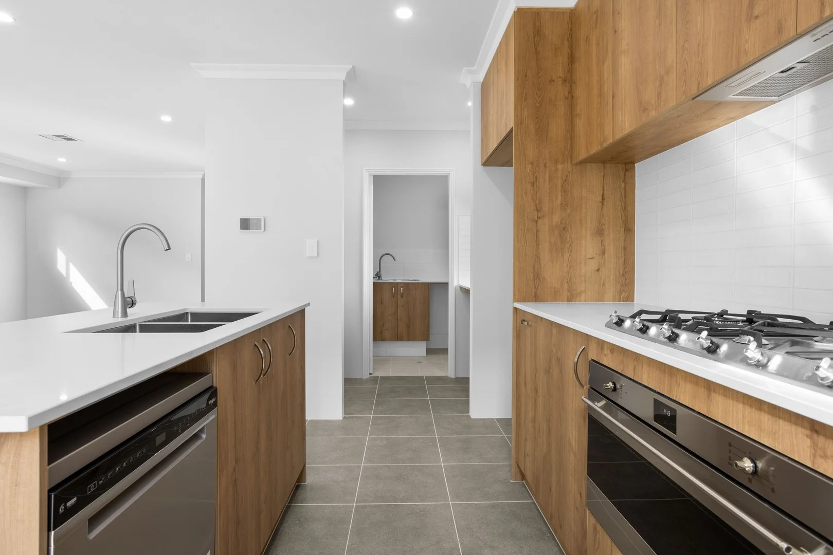 19 Portofino Loop, Coogee WA 6166